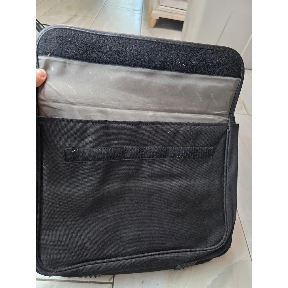 Targus Black Nylon Laptop Briefcase Messenger Bag 16 Inch Work Travel Case B3‎